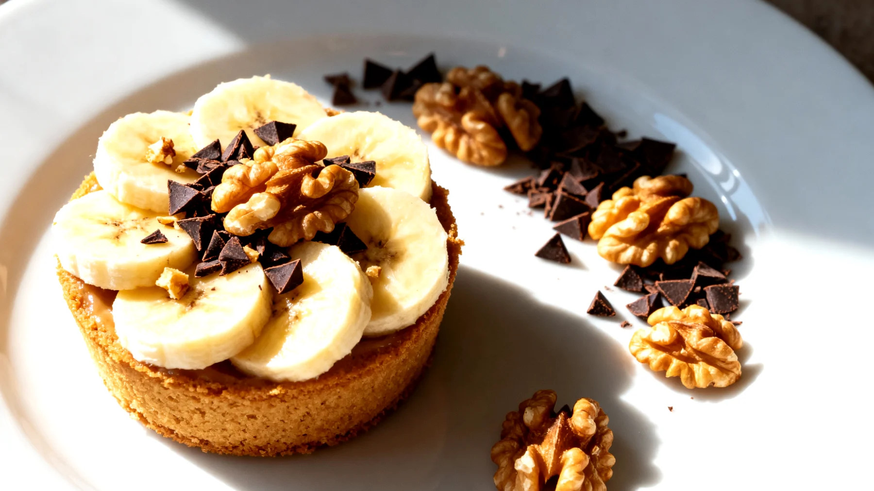 Walnuss-Bananen-Happen mit Kakao-Nibs"